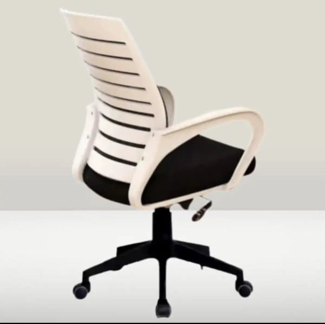 Simple office chair mesh