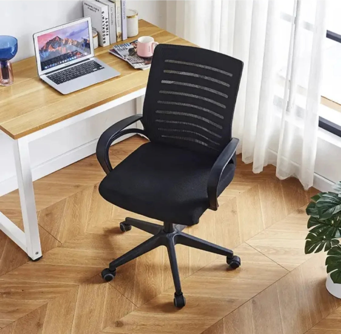 Simple office chair mesh